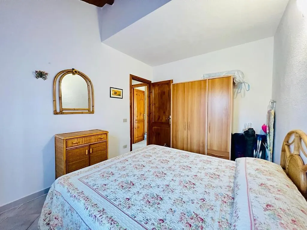 Casa Vacanza L'Alzoni Lu Lioni 0*,  إيطاليا
